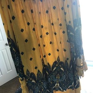 Just the navy dress listed earlier but in yellow!